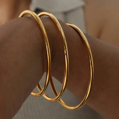 Minimalist Bangle Bracelet Set – Stainless Steel, 7 Pieces - Ra The Boutique - 