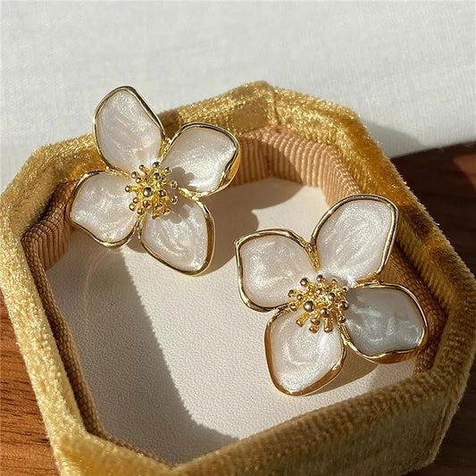 White Hibiscus Flower Stud Earrings - Ra The Boutique